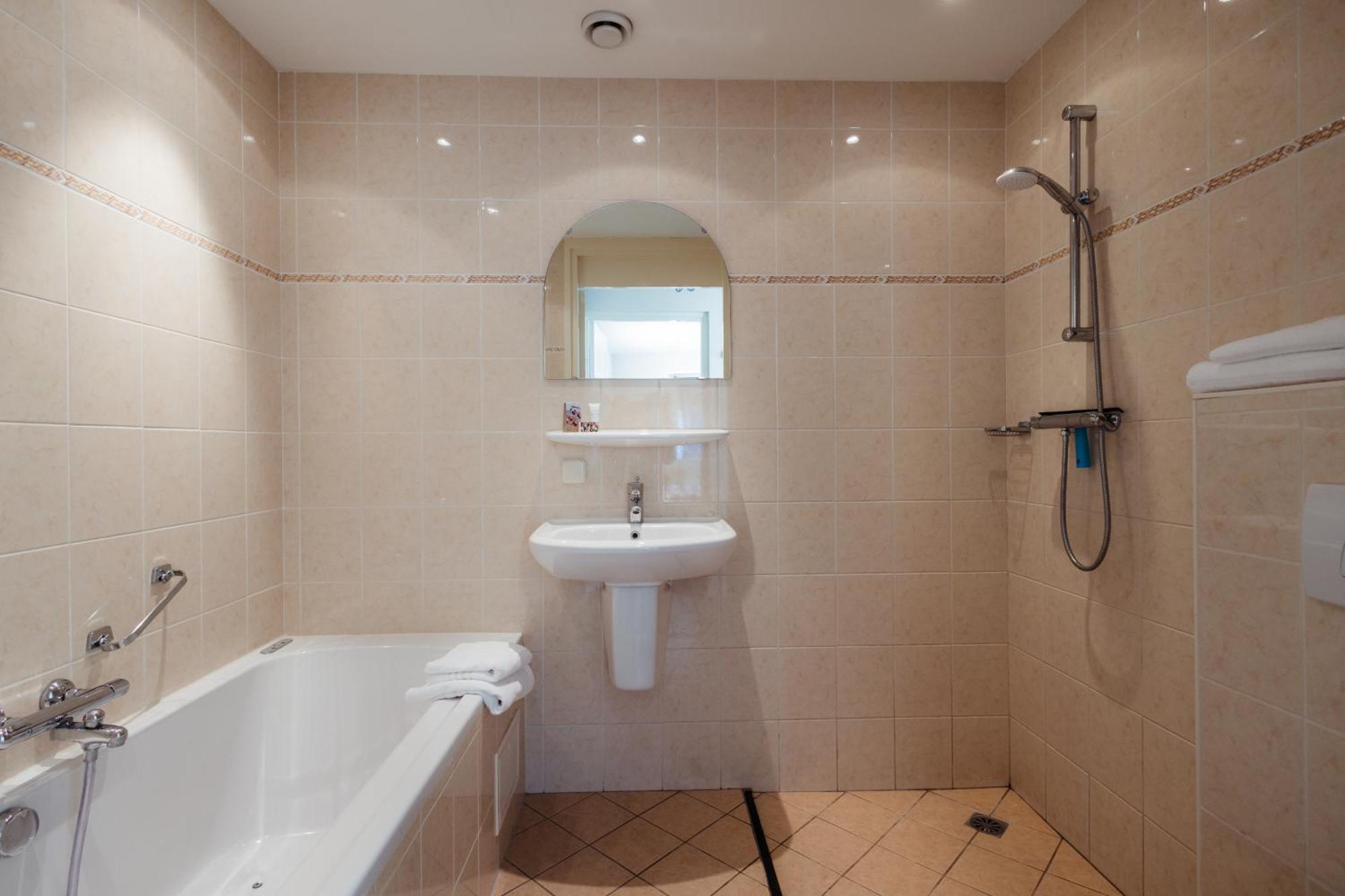 Appartementen Hotel Meyer Bergen aan Zee Ngoại thất bức ảnh